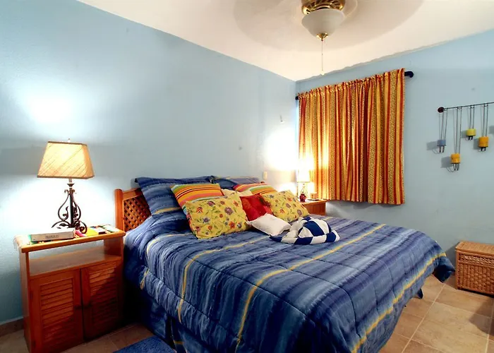Hotel Plaza Marina 3*
