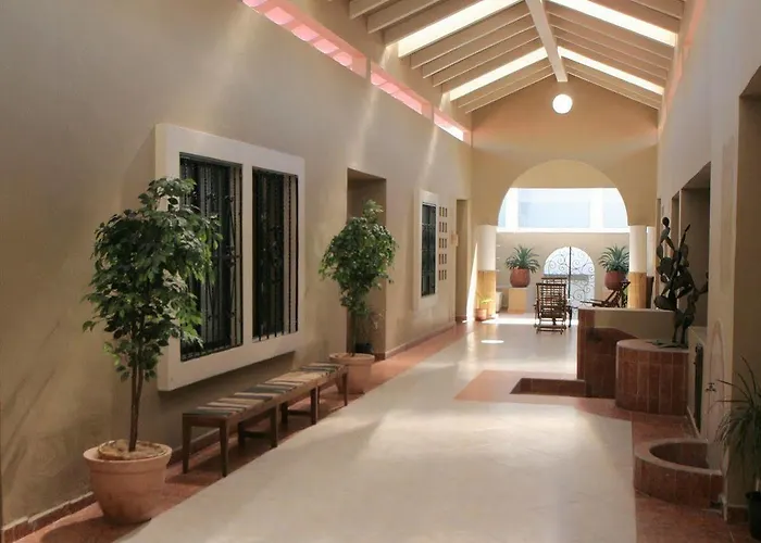 Plaza Marina Hotel 3*